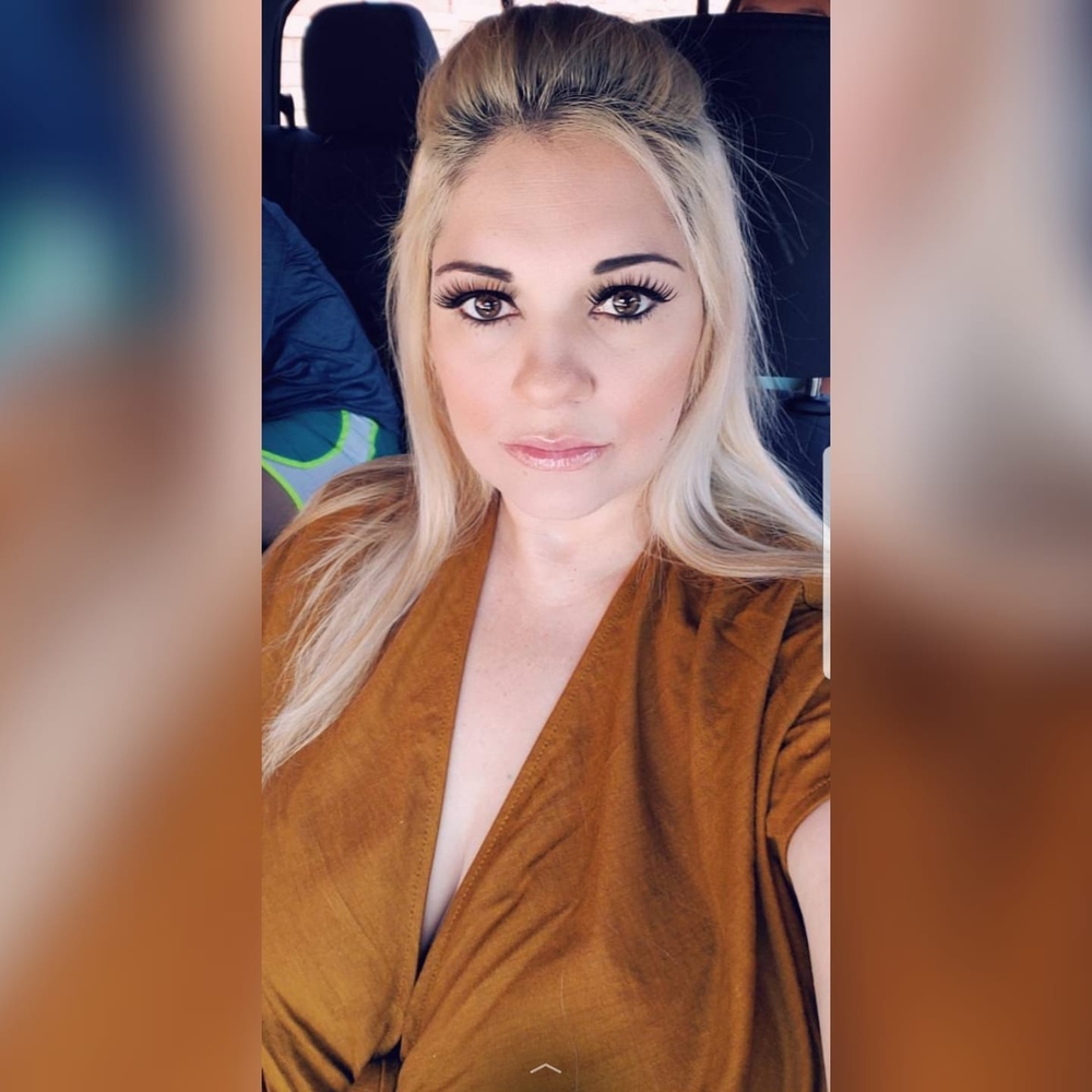 Meet your Posher, Danielle